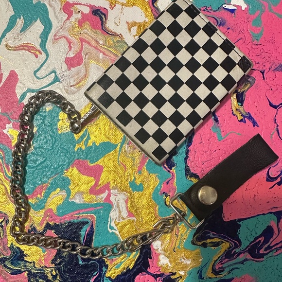 Vintage Hot Topic Leather Wallet on chain - Picture 2 of 3